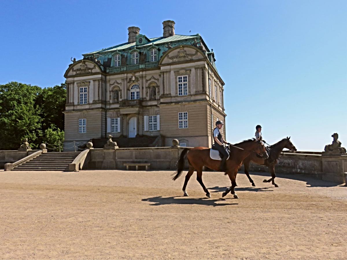 Dyrehaven Forest - King's hunting lodge 