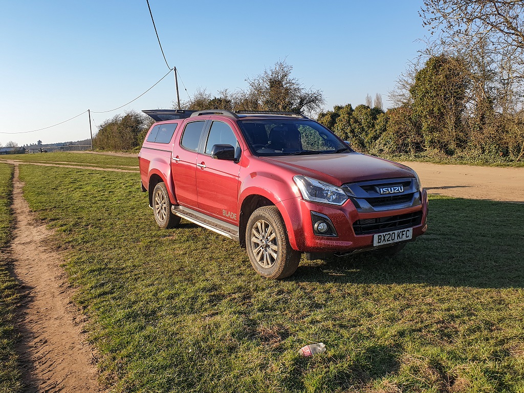 Isuzu D-Max Blade