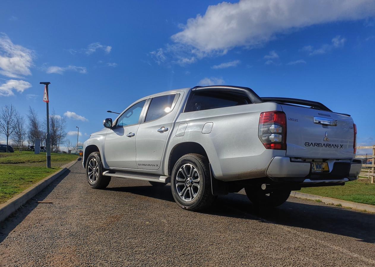 Mitsubishi L200 Barbarian X