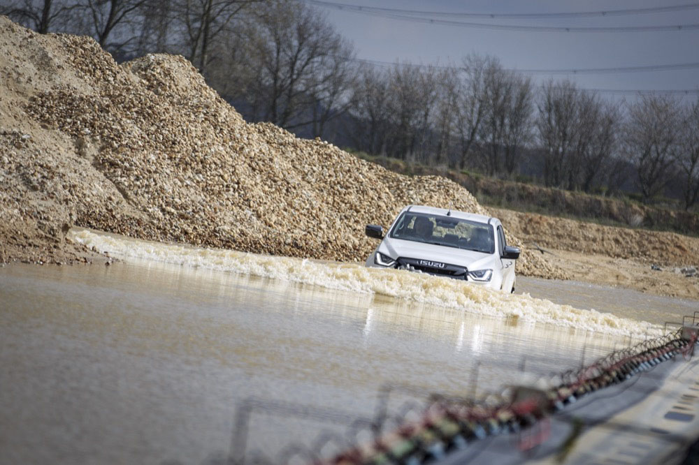 Isuzu D-Max V-Cross