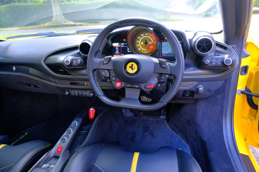 Ferrari F8 Tributo Spider Steering