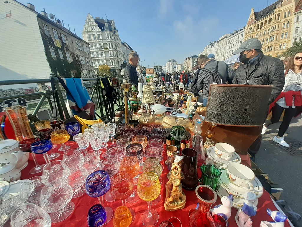 Naschmakt Flea Market, Vienna