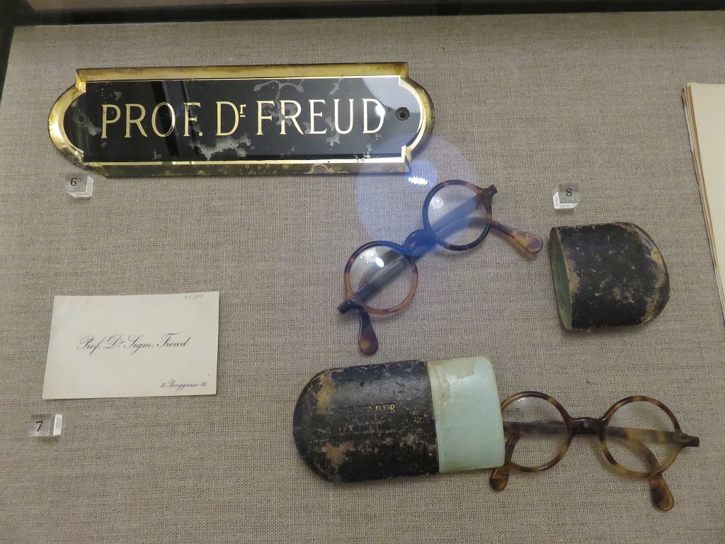 Sigmund Freud Museum - Trademark Spectacles