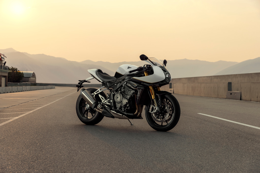 Triumph Speed Triple 1200 RR
