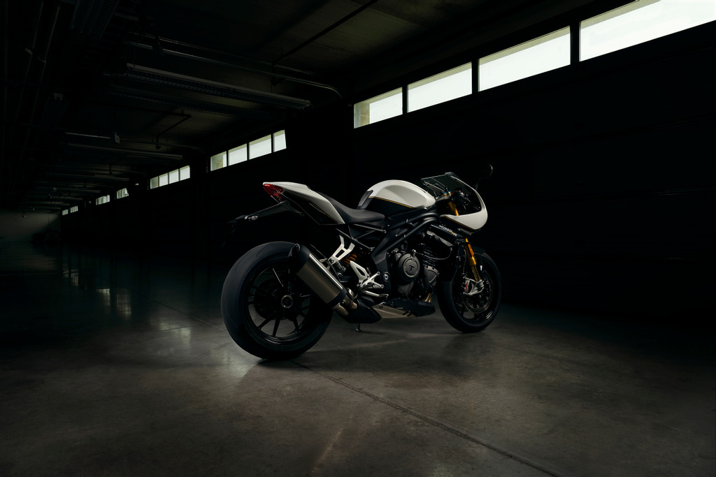 Triumph Speed Triple 1200 RR