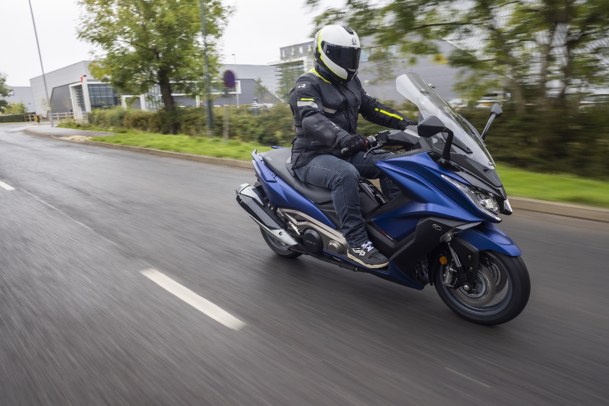 Kymco AK550
