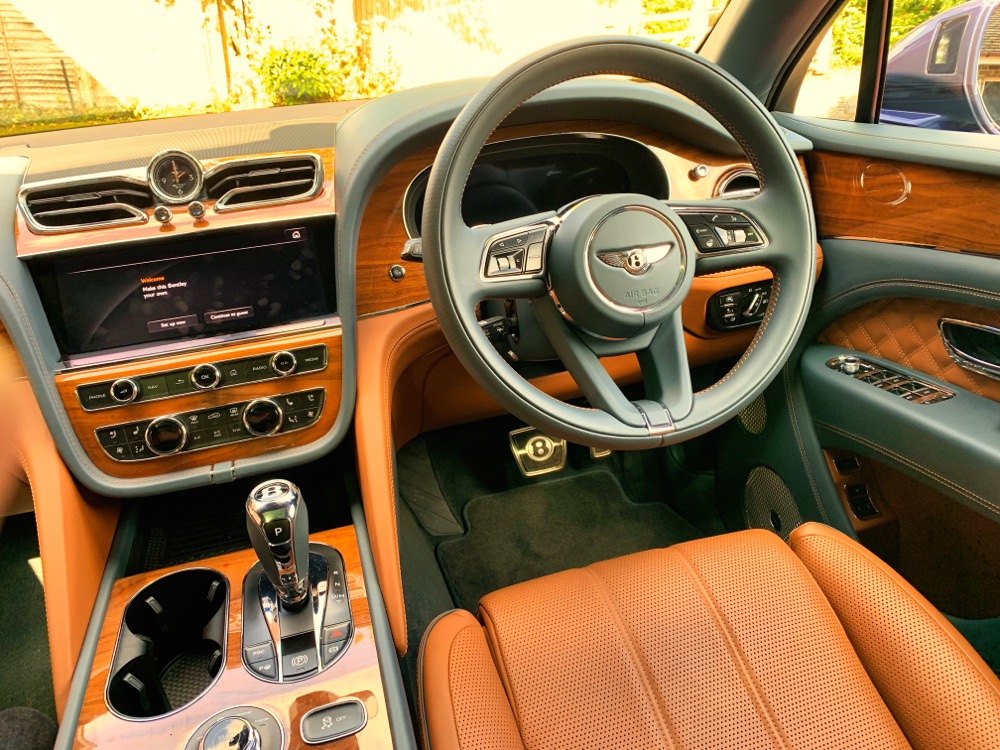 Bentley Bentayga Hybrid V6 2023 Review