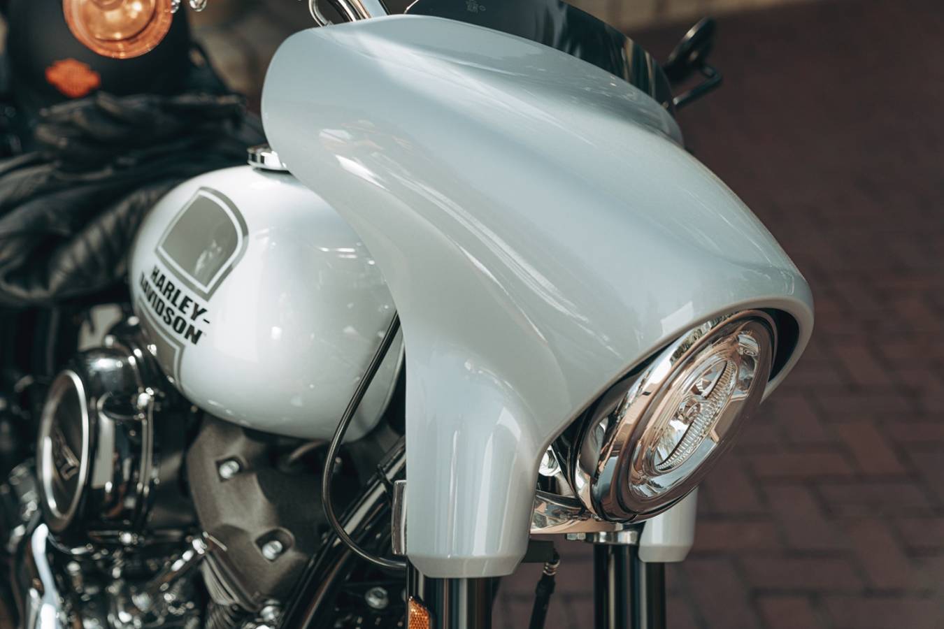 Harley Davidson Sportglide - The Best Of Both Worlds