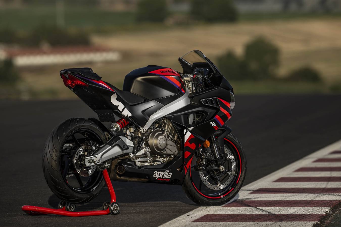 Aprilia RS457