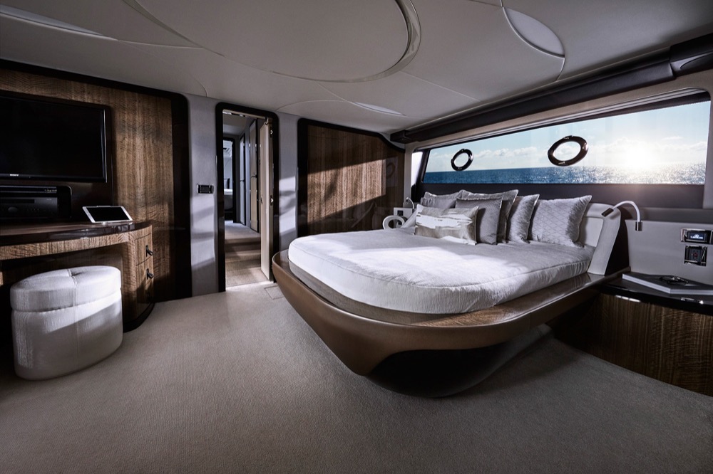 Lexus LY680 Luxury Yacht
