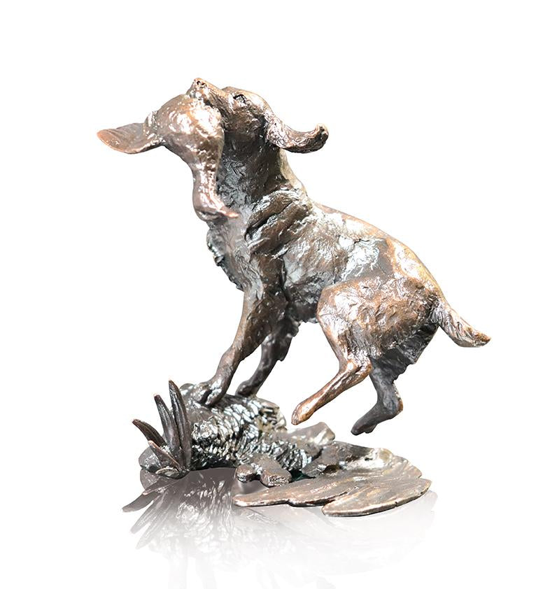 Art In Bronze Springer Spaniel Retrieving Figurine