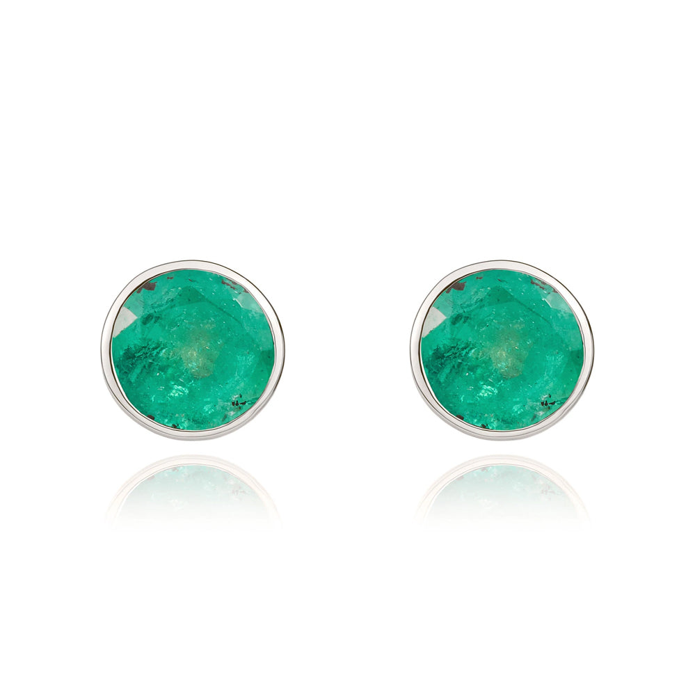 9ct White Gold Emerald 5mm Round Rub Over Set Stud Earrings - Gold