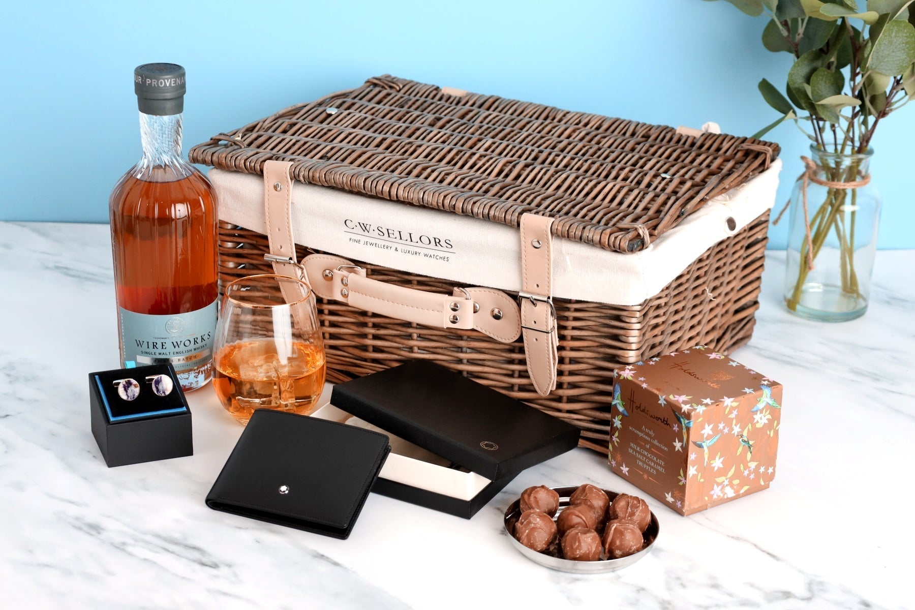 The Dark Peak Hamper