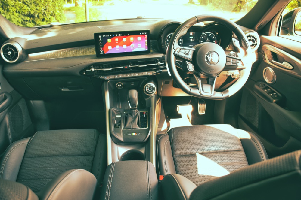 Alfa Romeo Tonale Veloce 1.3 280 PHEV Review