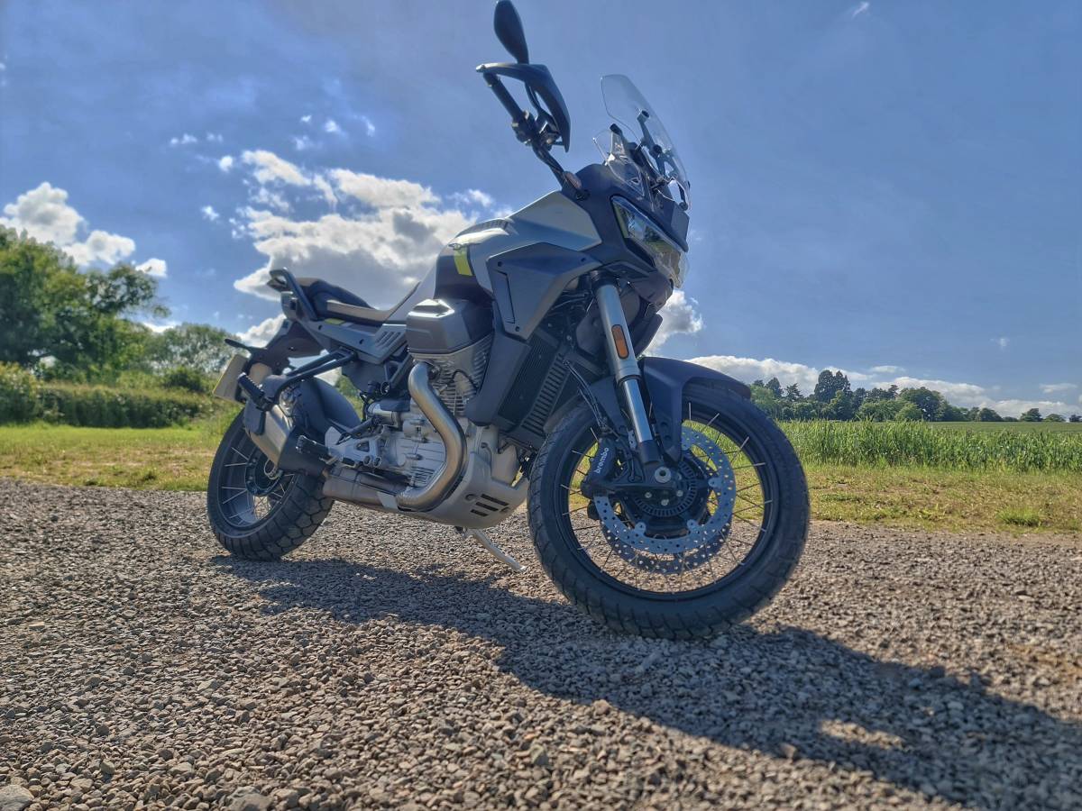Moto Guzzi Stelvio 2024