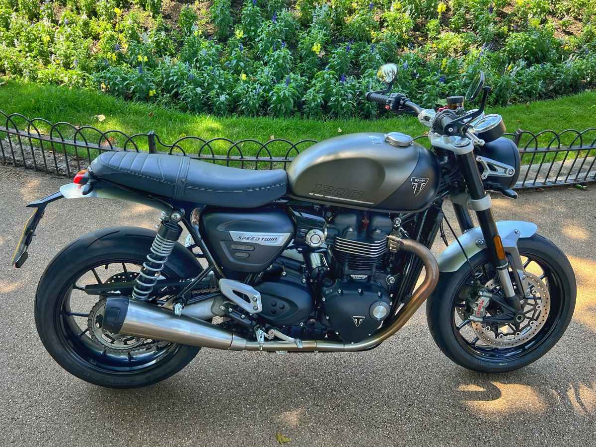 Triumph Speed Twin 1200