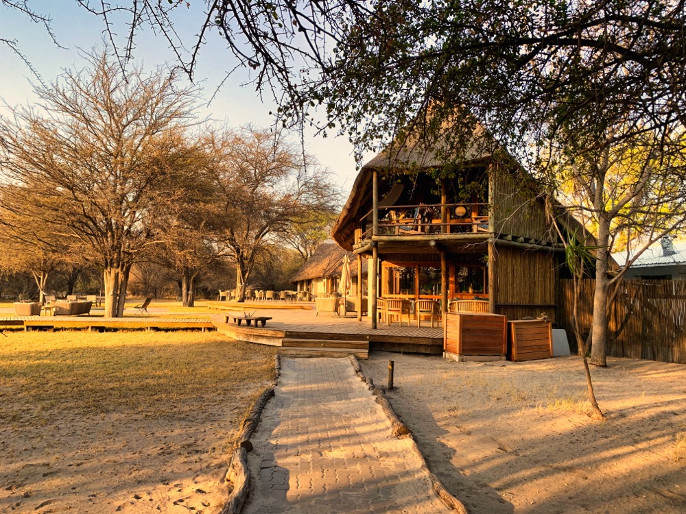 Leroo La Tau Lodge Botswana