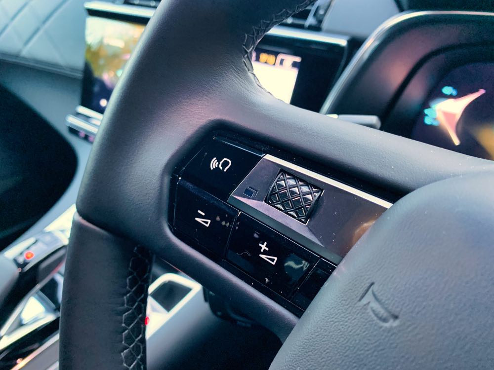 DS 7 Opera E-TENSE 4x4 300 SUV