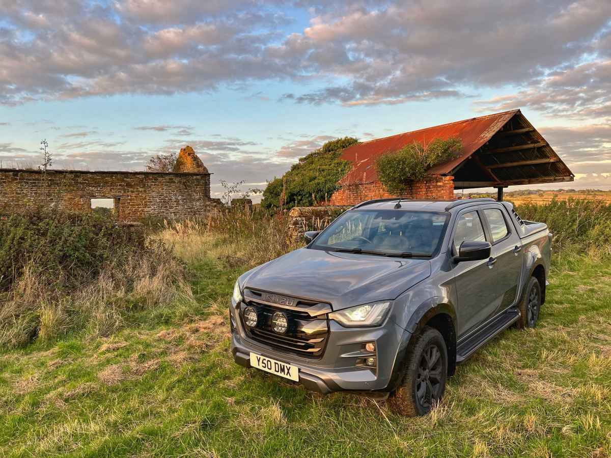 Isuzu D-Max V-Cross Steel Edition