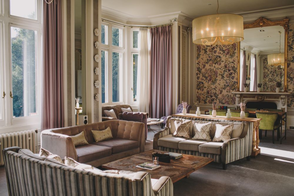 Hampton Manor and the Morgan Plus Six
