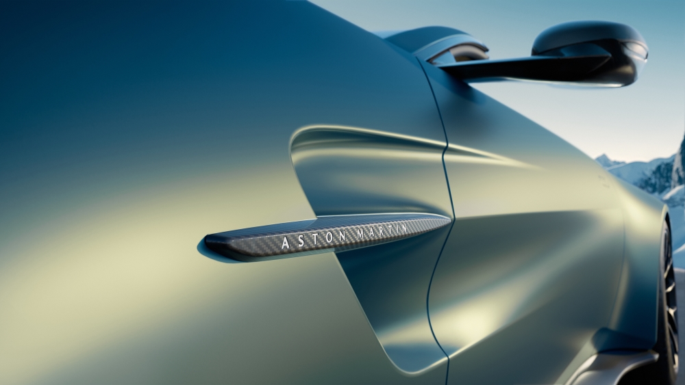 NEW ASTON MARTIN VANTAGE ROADSTER