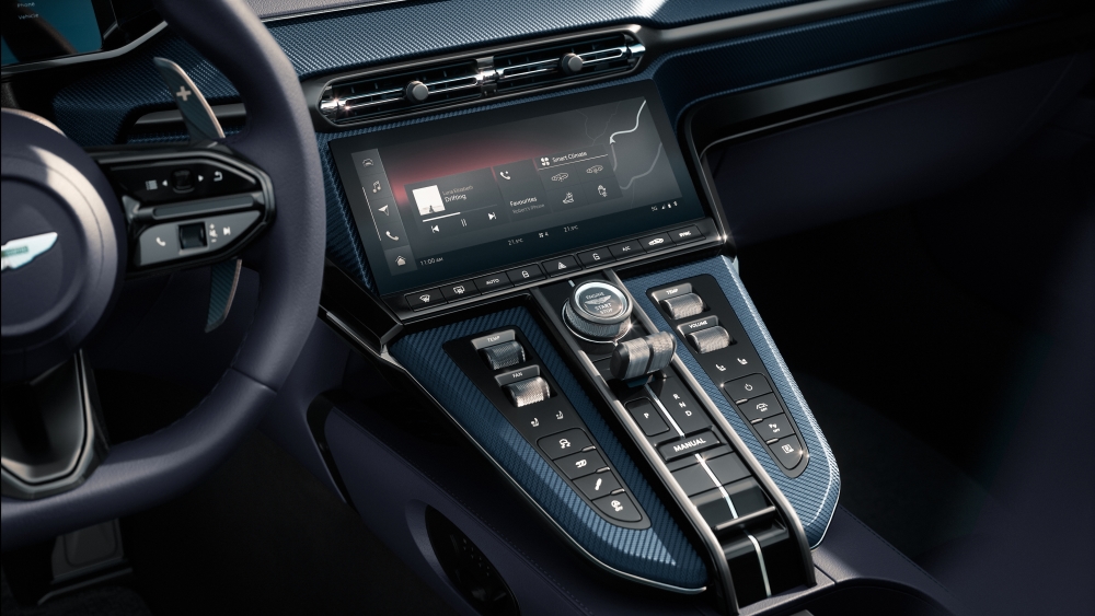 NEW ASTON MARTIN VANTAGE ROADSTER