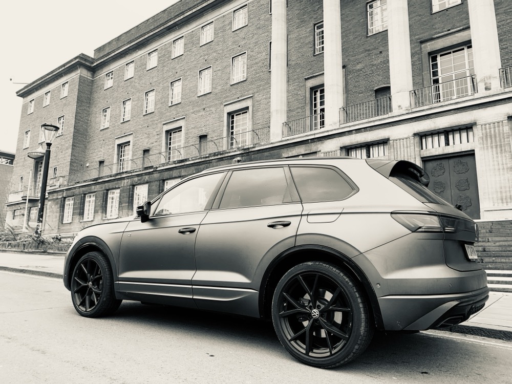 VW Touareg R eHybrid 4MOTION