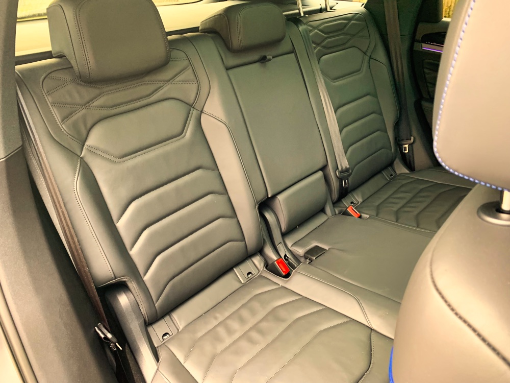 VW Touareg R eHybrid 4MOTION