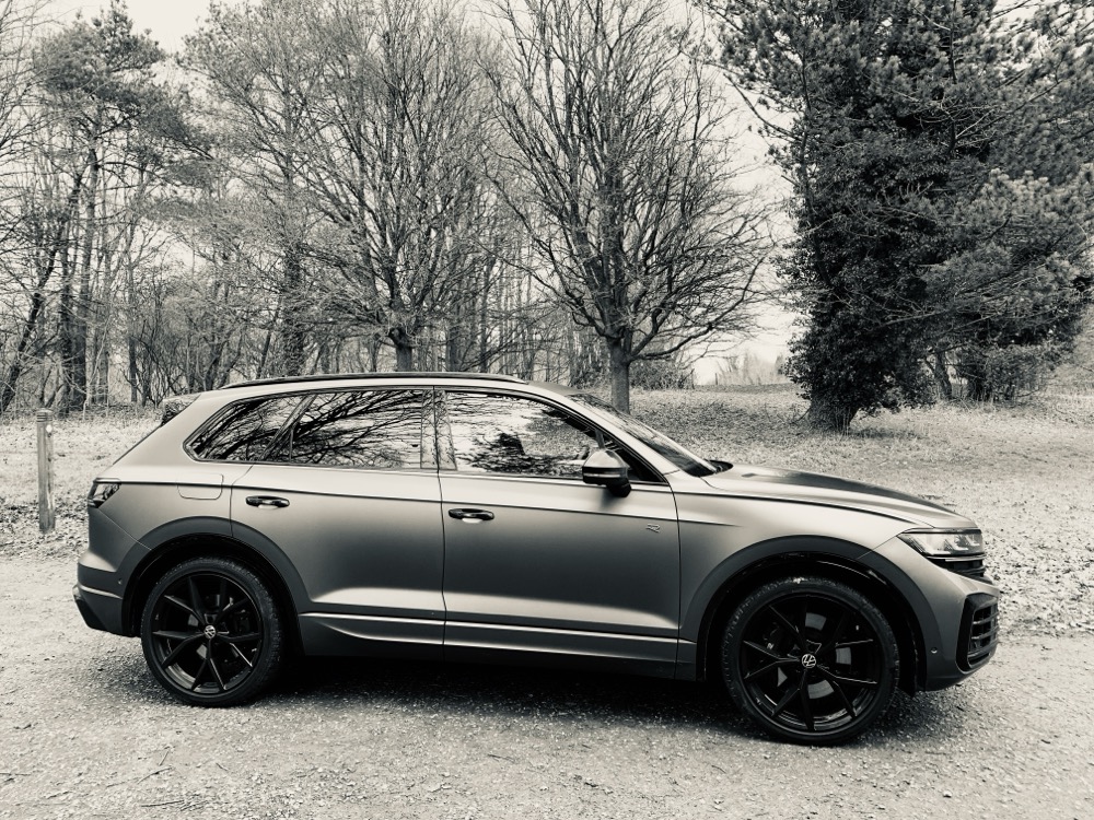VW Touareg R eHybrid 4MOTION