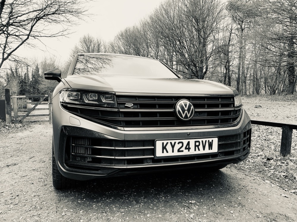 VW Touareg R eHybrid 4MOTION