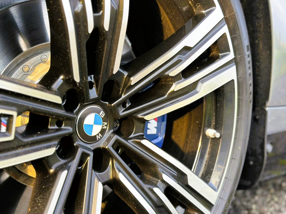 BMW 750e