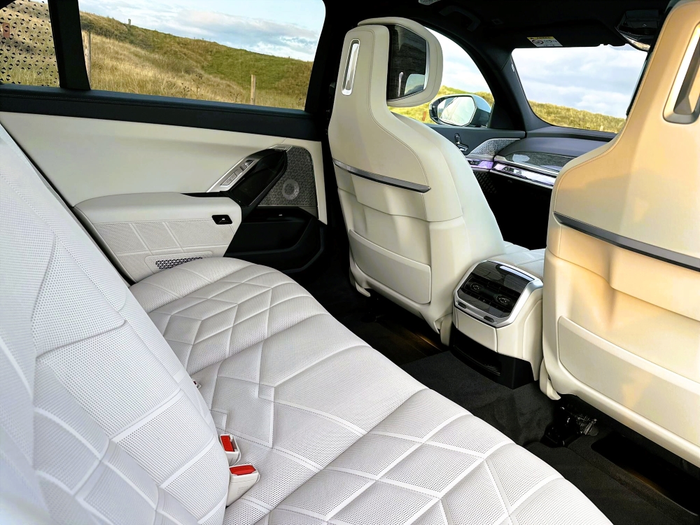 BMW 750e