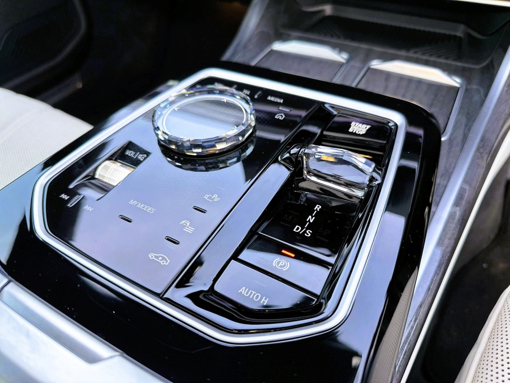 BMW 750e
