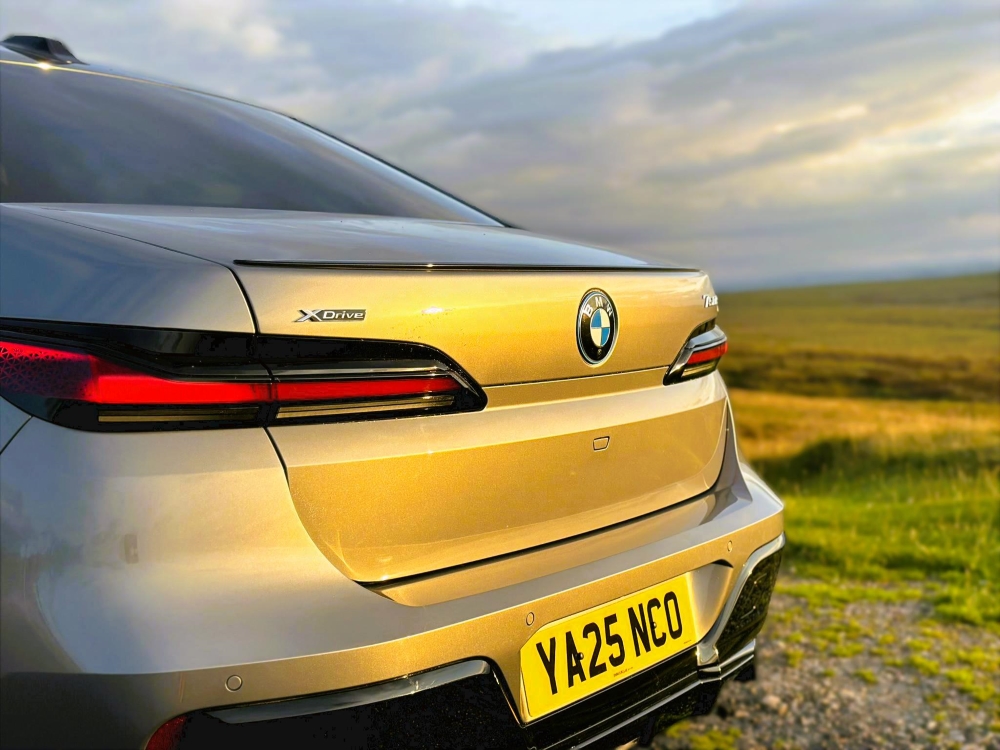 BMW 750e