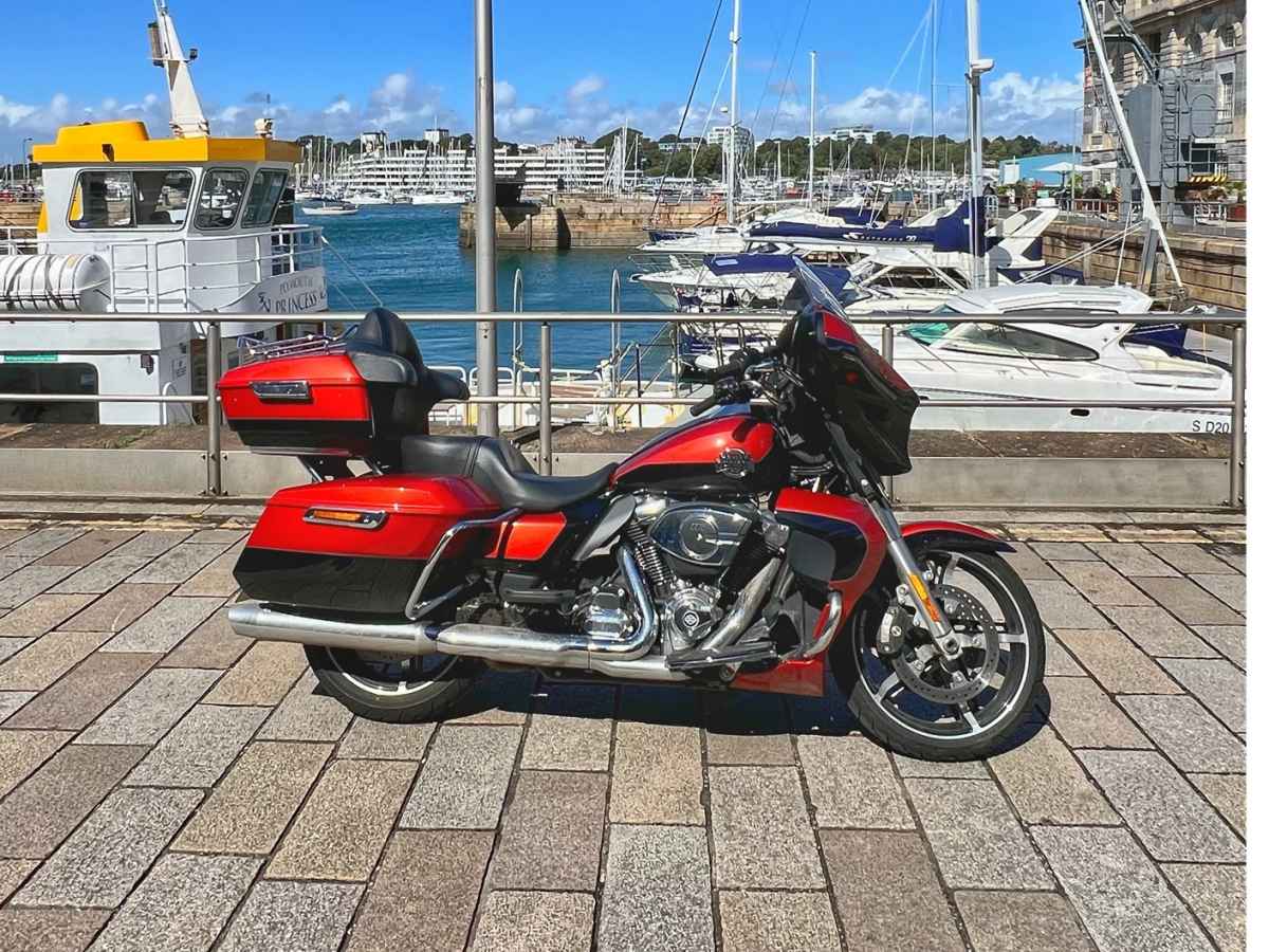 Harley Davidson Street Glide Ultra