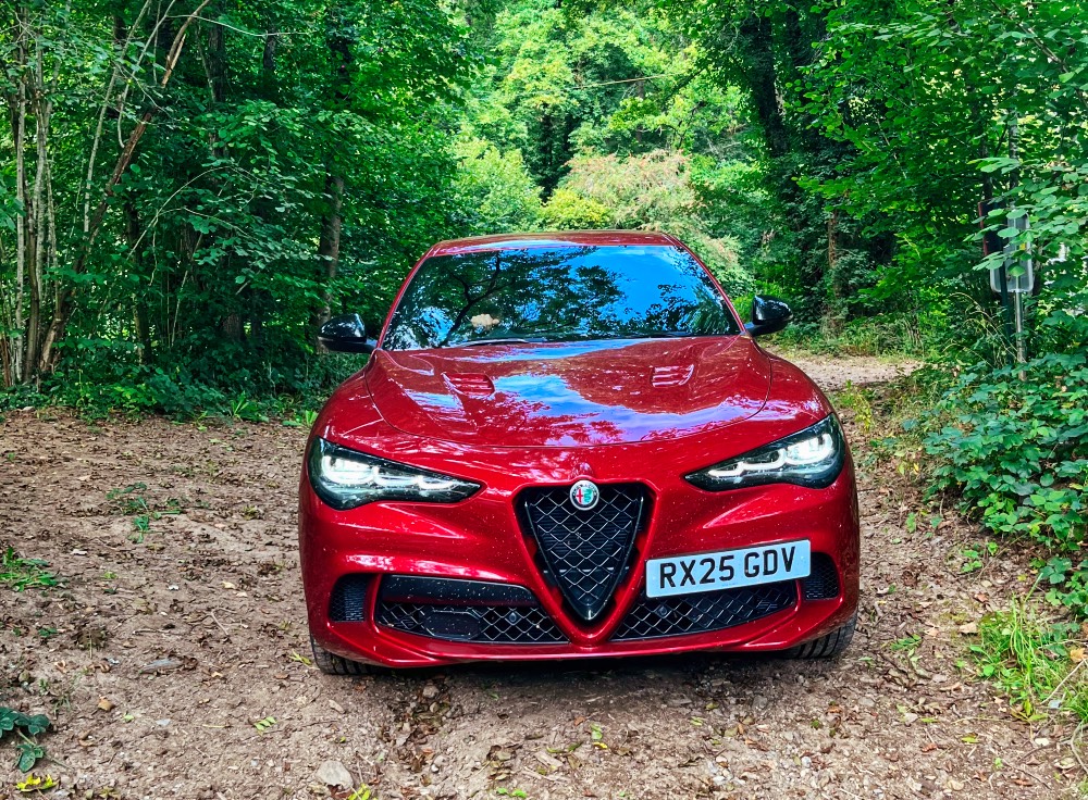Alfa Romeo Stelvio Quadrifoglio 2025 Review