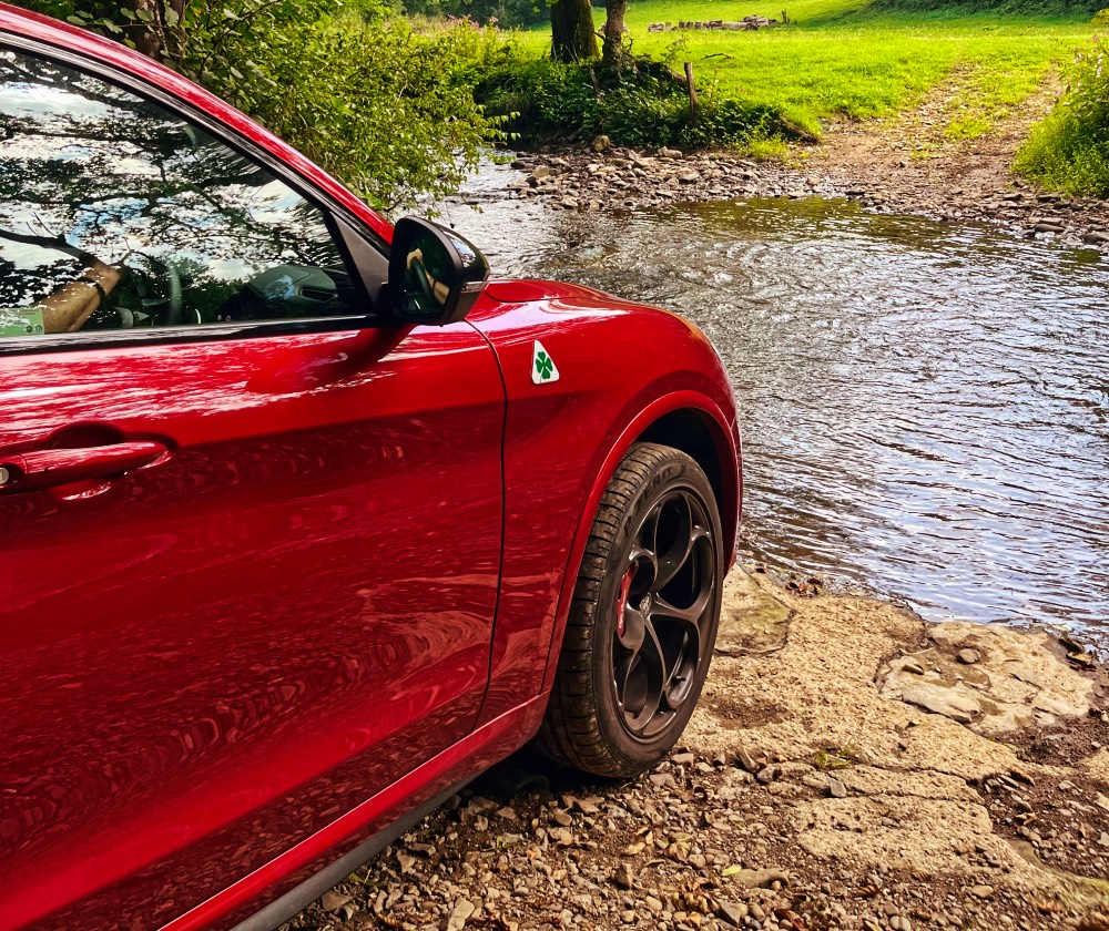 Alfa Romeo Stelvio Quadrifoglio 2025 Review