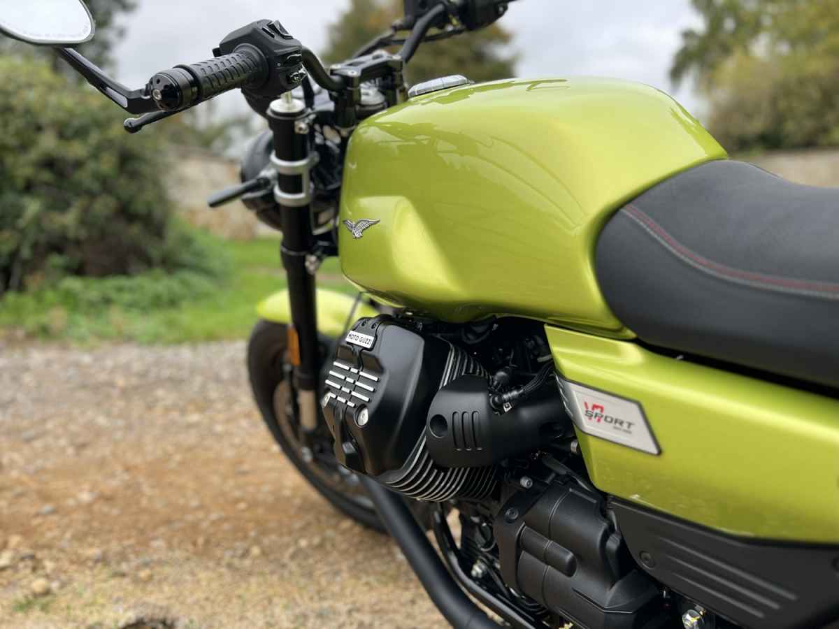 Moto Guzzi V7 Sport 2025