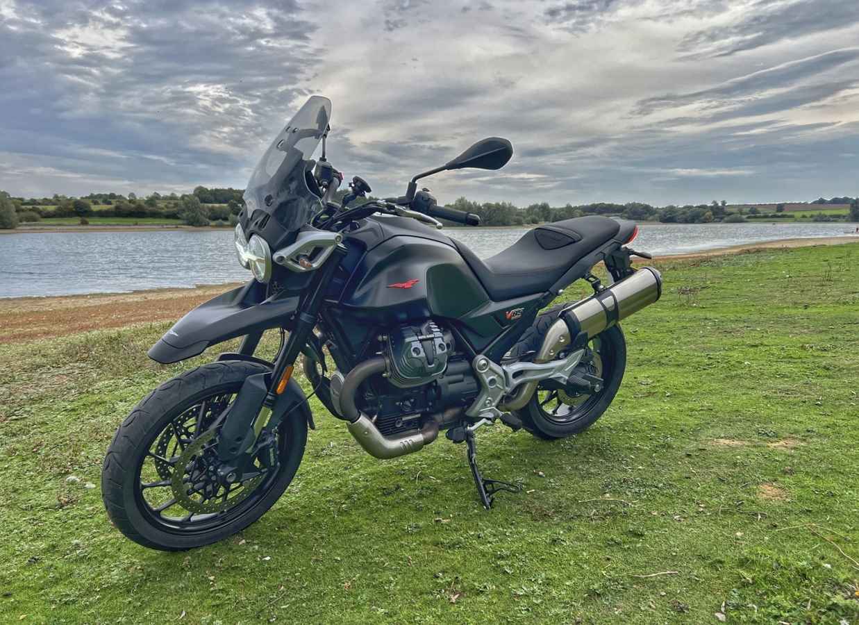 Moto Guzzi V85 Strada