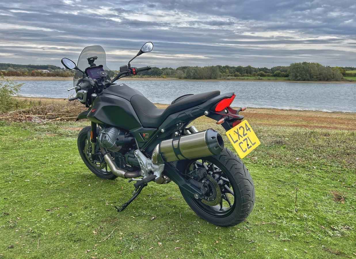 Moto Guzzi V85 Strada