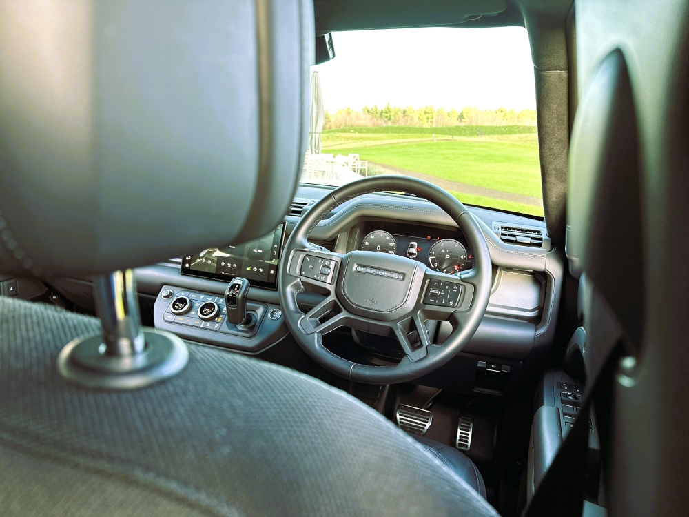 Land Rover Defender 110 D350 Sedona Edition