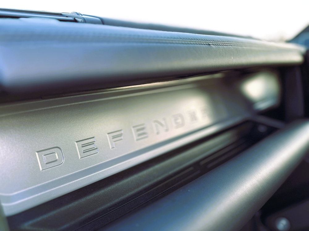 Land Rover Defender 110 D350 Sedona Edition
