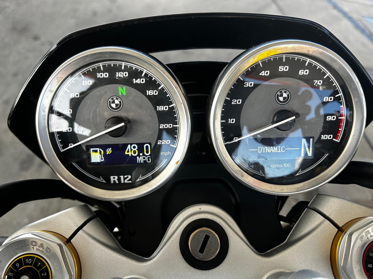 BMW R12 nine t Tracker