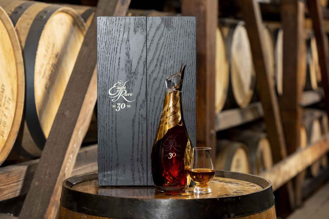 Eagle Rare 30 presentation case