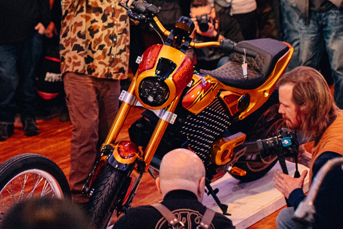 LW-S2-Alpinista-Customs