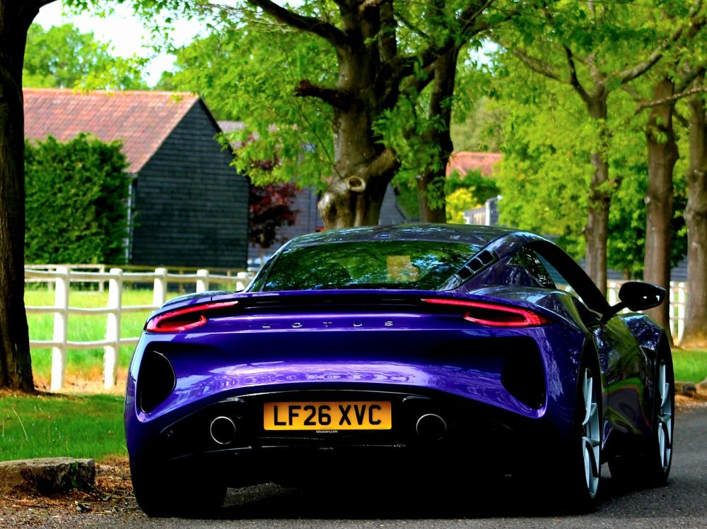 Lotus Emira