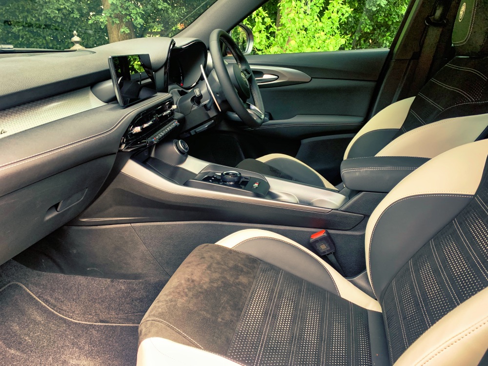 Alfa Romeo Tonale Ibrida Sport Speciale Review