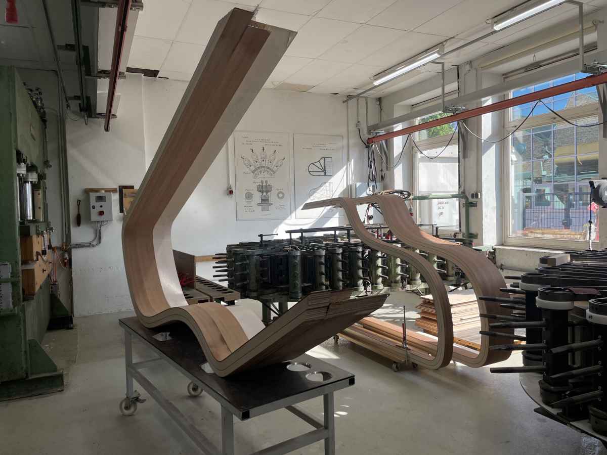 STEINWAY & SONS - FACTORY TOUR