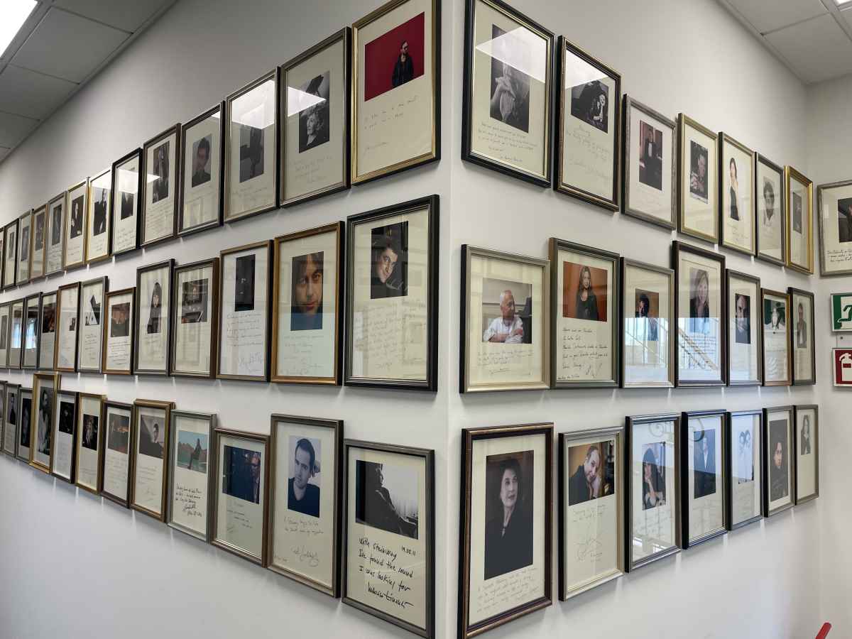 STEINWAY & SONS - SELECTION ROOM