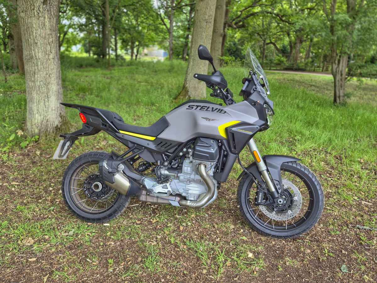 Moto Guzzi Stelvio